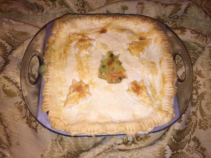 FOURTH DAY OF CHRISTMAS – CHICKEN POT PIE – December 28 – Four Calling Birds